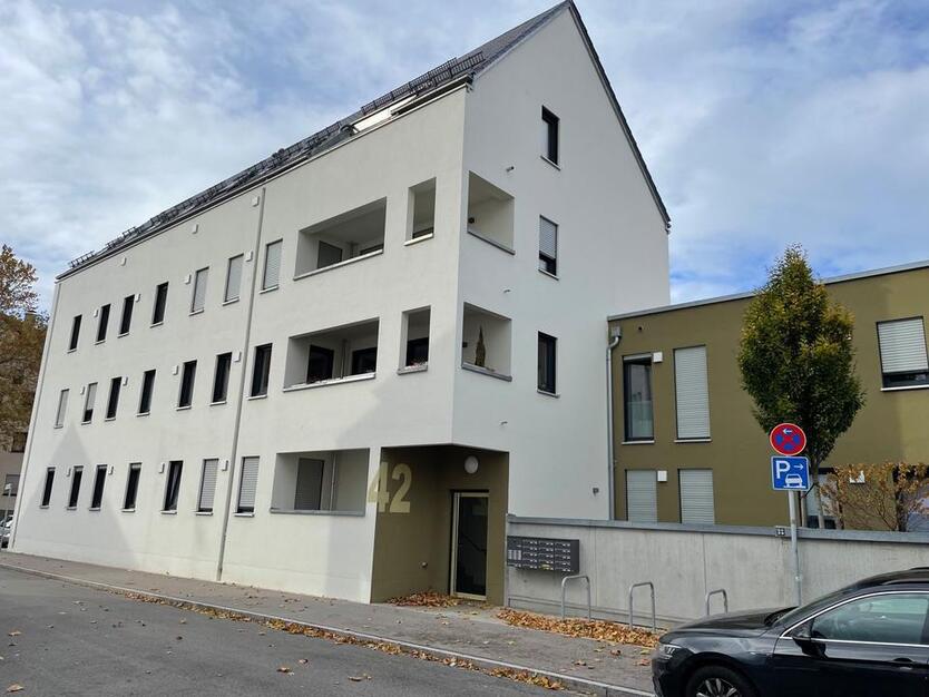 Helle, gepflegte 1-Zimmer-Wohnung zimmer