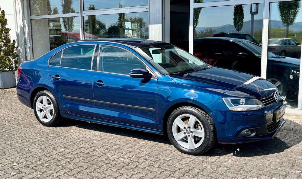 VW Jetta 36.000 km 9.900 &euro; Ötigheim 76470