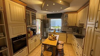 MODERNISIERT MIT WINTERGARTEN UND TOP-AUSSTATTUNG - Einfamilienhaus Fuldatal | Angebot:26168077