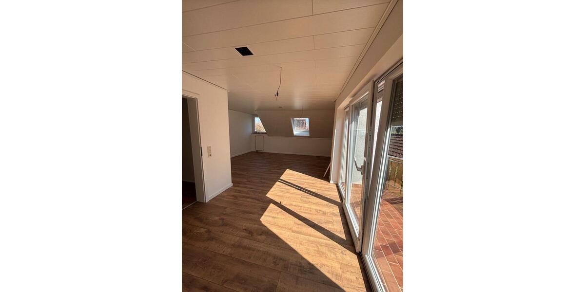 Etagenwohnung Öhringen - 5.5 Zimmer, 120 m&sup2;, 1.500&euro; | Angebot:26271071