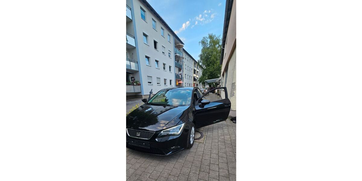 Seat Leon 195.035 km 4.699 &euro; Rosenheim 83024