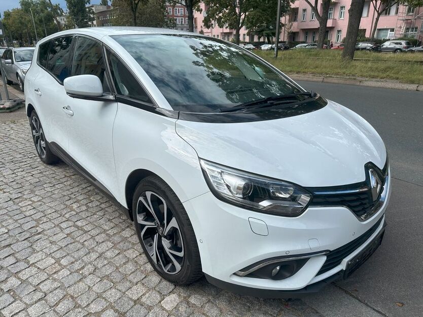 Renault Scenic 119.000 km 11.800 € Berlin 13403