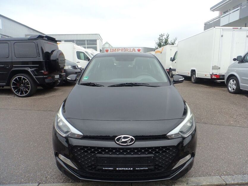 i20