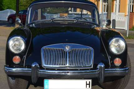 MG MGA
