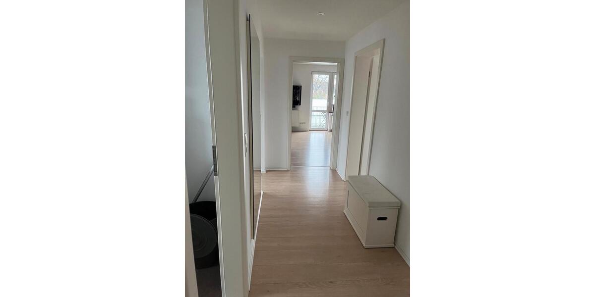 Dachgeschoßwohnung Oldenburg Eversten - 3.5 Zimmer, 80 m&sup2;, 1.100&euro; | Angebot:26415933