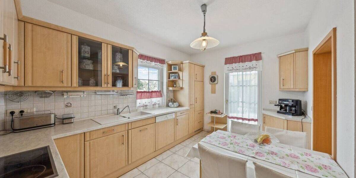 Einfamilienhaus Schwielochsee Goyatz - 7 Zimmer, 274 m&sup2;, 575.000&euro; | Angebot:25784270
