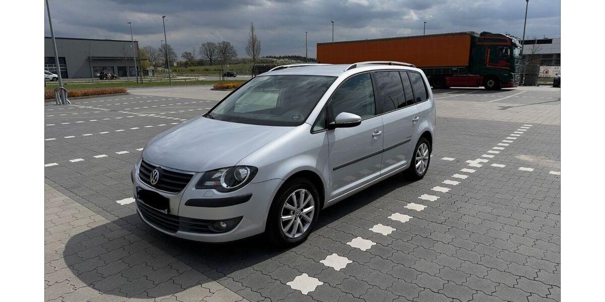 VW Touran 193.000 km 3.500 &euro; Großhansdorf 22927