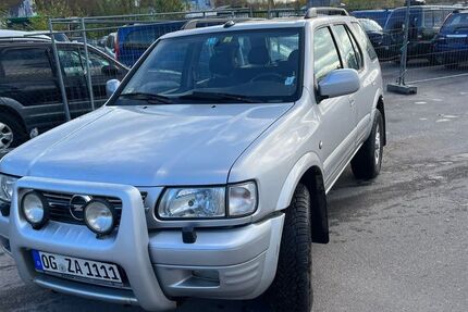Opel Frontera 214.000 km 2.299 &euro; berlin 13089