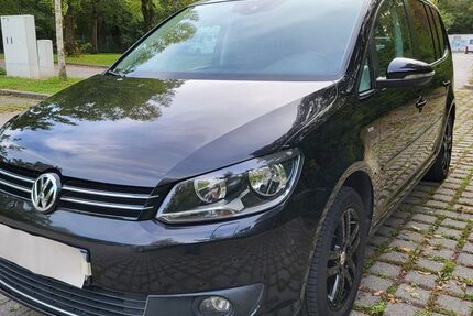 VW Touran 141.000 km 8.900 &euro; München 80939