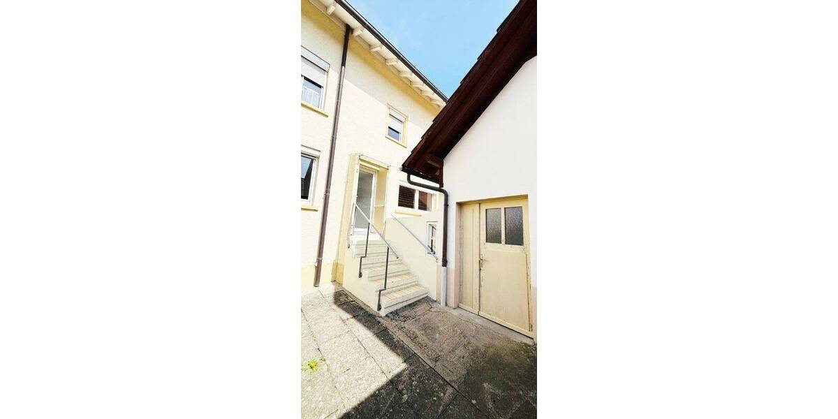 Einfamilienhaus Hilzingen - 8 Zimmer, 192 m&sup2;, 415.000&euro; | Angebot:26276261