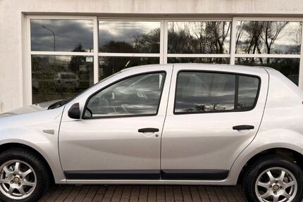 Dacia Sandero 173.322 km 1.999 € Sömmerda 99610