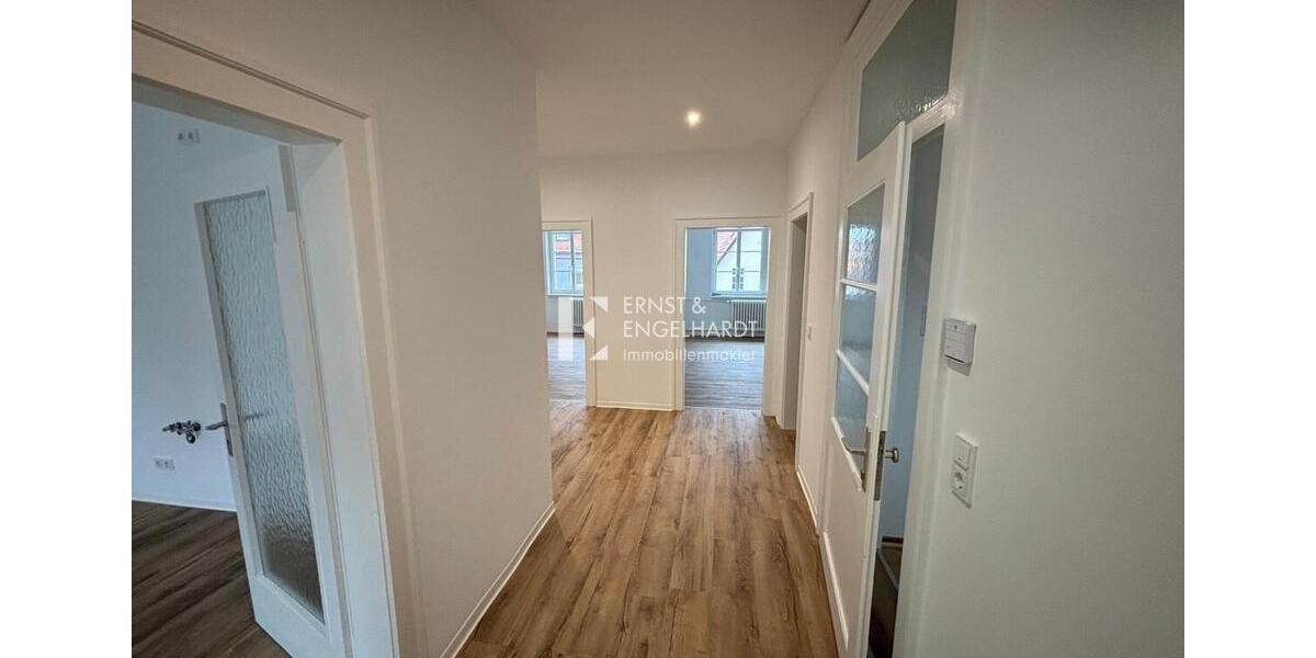 Etagenwohnung Kitzingen - 2 Zimmer, 90 m&sup2;, 900&euro; | Angebot:26381392