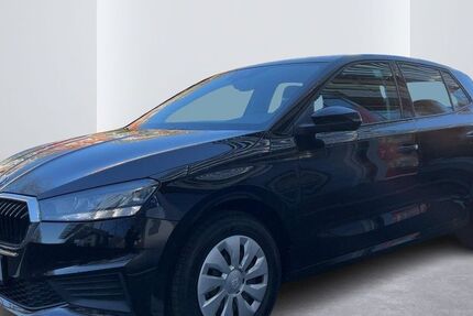 Skoda Fabia 11.136 km 15.850 &euro; Hamburg 22111