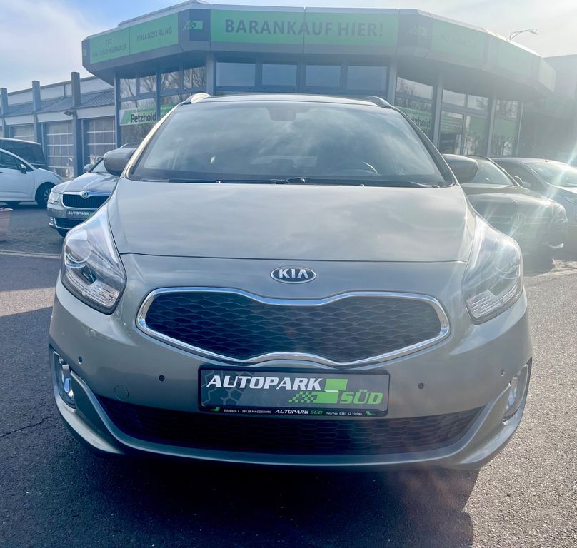 Kia Carens 156.000 km 8.590 € Magdeburg 39120