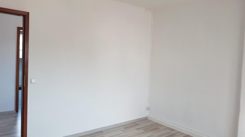 Dachgeschoßwohnung Bischofswerda - 2.5 Zimmer, 75 m&sup2;, 420&euro; | Angebot:26688574