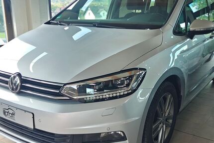 VW Touran 135.000 km 15.600 &euro; Kirchvers 35102