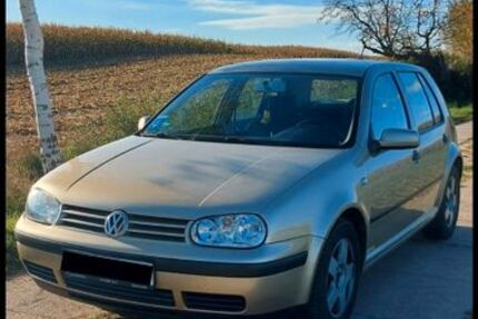 VW Golf 106.911 km 2.349 &euro; Nossen 01683