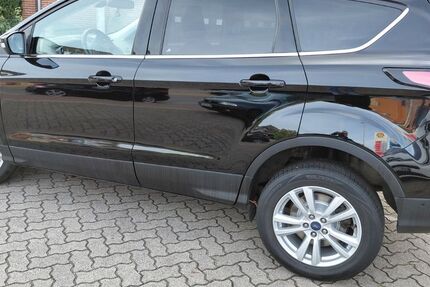 Ford Kuga 116.000 km 12.900 &euro; Sandesneben 23898