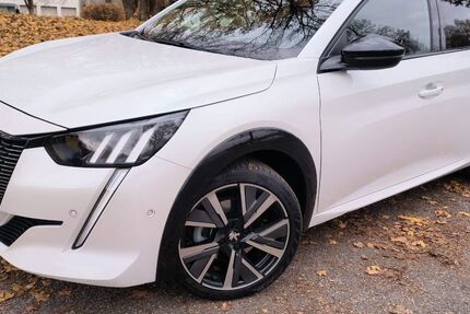 Peugeot 208 79.500 km 13.600 &euro; Plochingen 73207