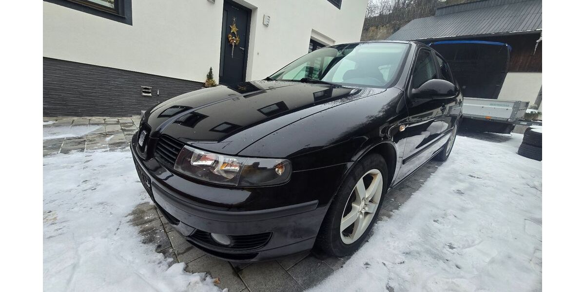 Seat Leon 144.000 km 2.997 &euro; Würzburg 97076