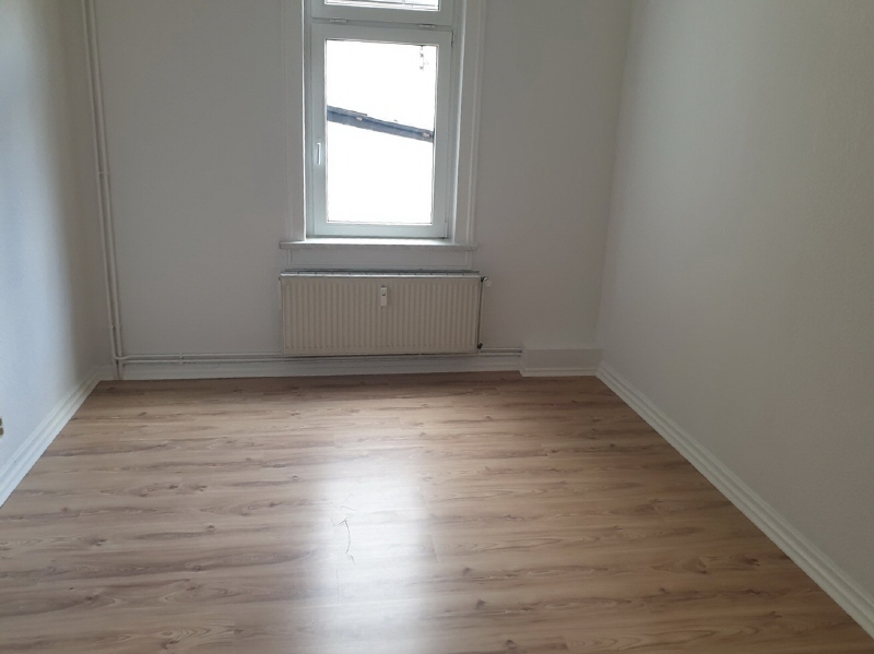 Mehrfamilienhaus in Waltershausen zu verkaufen - Mehrfamilienhaus, Wohnhaus Waltershausen Eisenacher Landstraße | Angebot:17368603