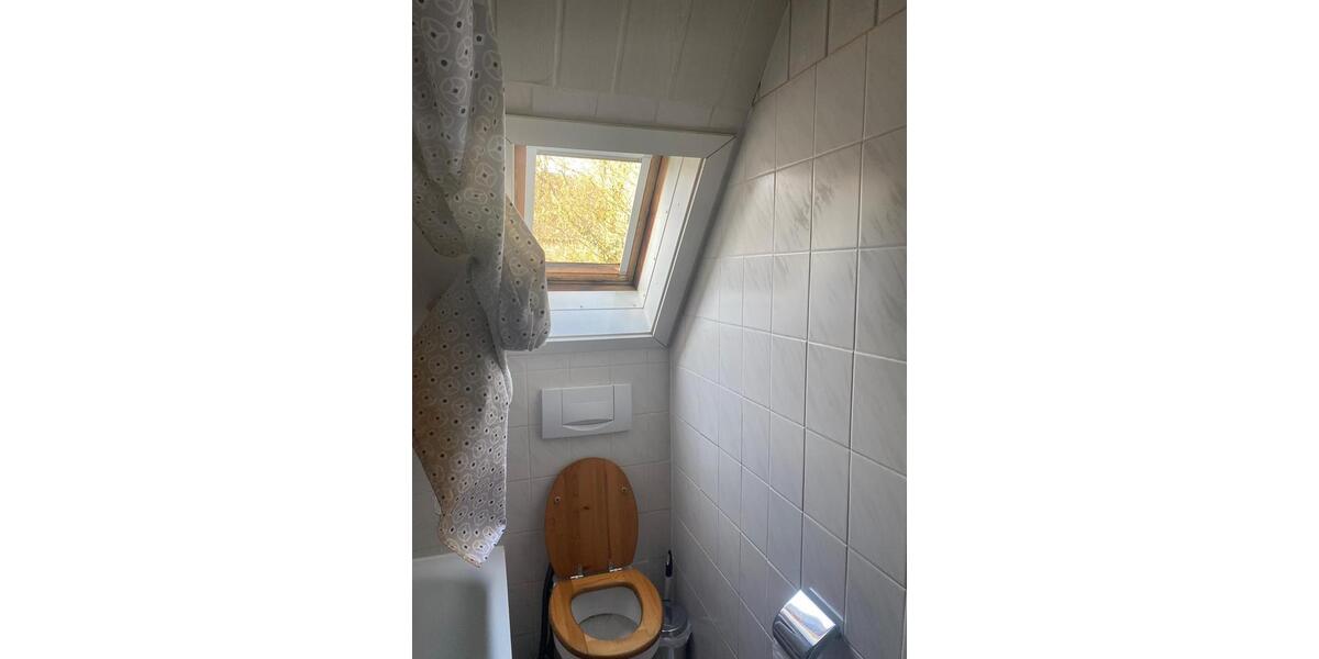 Dachgeschoßwohnung Regensburg Ganghofersiedlung - 3 Zimmer, 55 m&sup2;, 650&euro; | Angebot:25987689