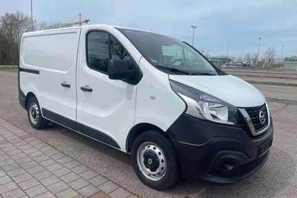 Nissan NV300