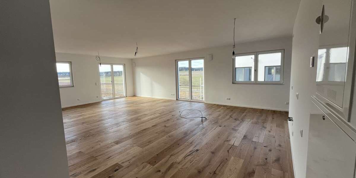 Wohnung zum Mieten in Speichersdorf 1.284,97 € 135.26 m² 4 zimmer