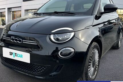 Fiat 500e 22.619 km 17.990 &euro; Hamburg 22457