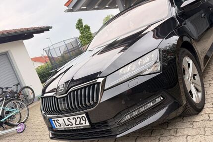 Skoda Superb 129.000 km 20.999 &euro; Trostberg 83308