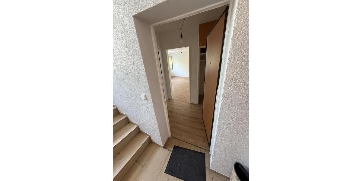 Dachgeschoßwohnung Frankfurt am Main Bonames - 2 Zimmer, 49 m&sup2;, 870&euro; | Angebot:26536055