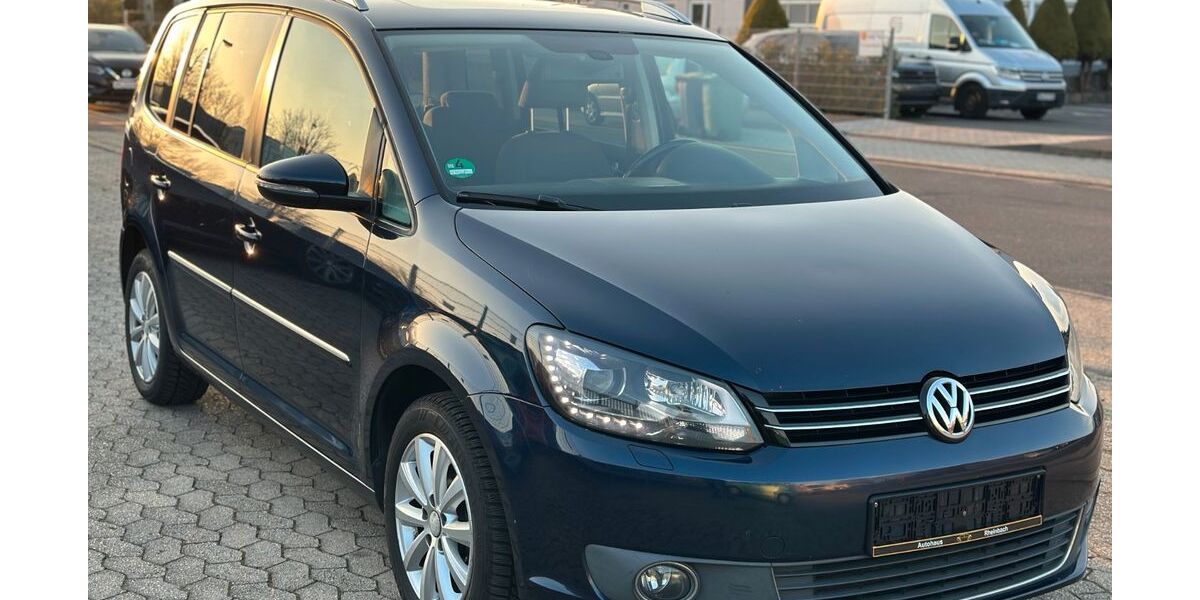 VW Touran 187.000 km 8.700 &euro; Rheinbach 53359
