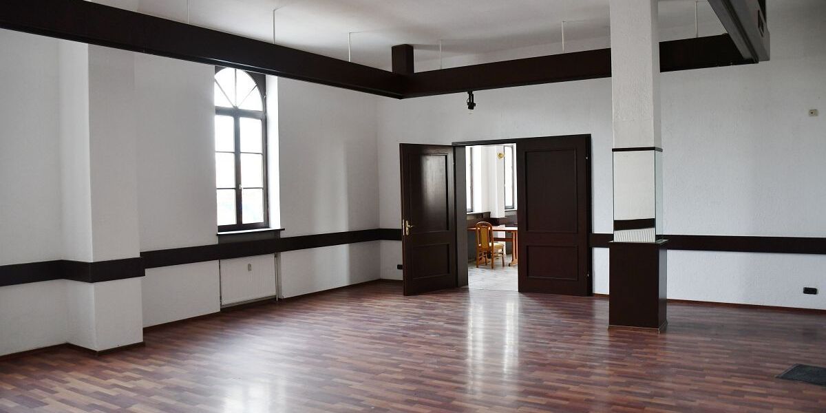 Großzügiges Anwesen mit vielseitigen Nutzungsmöglichkeiten im Herzen von Erzhausen zimmer