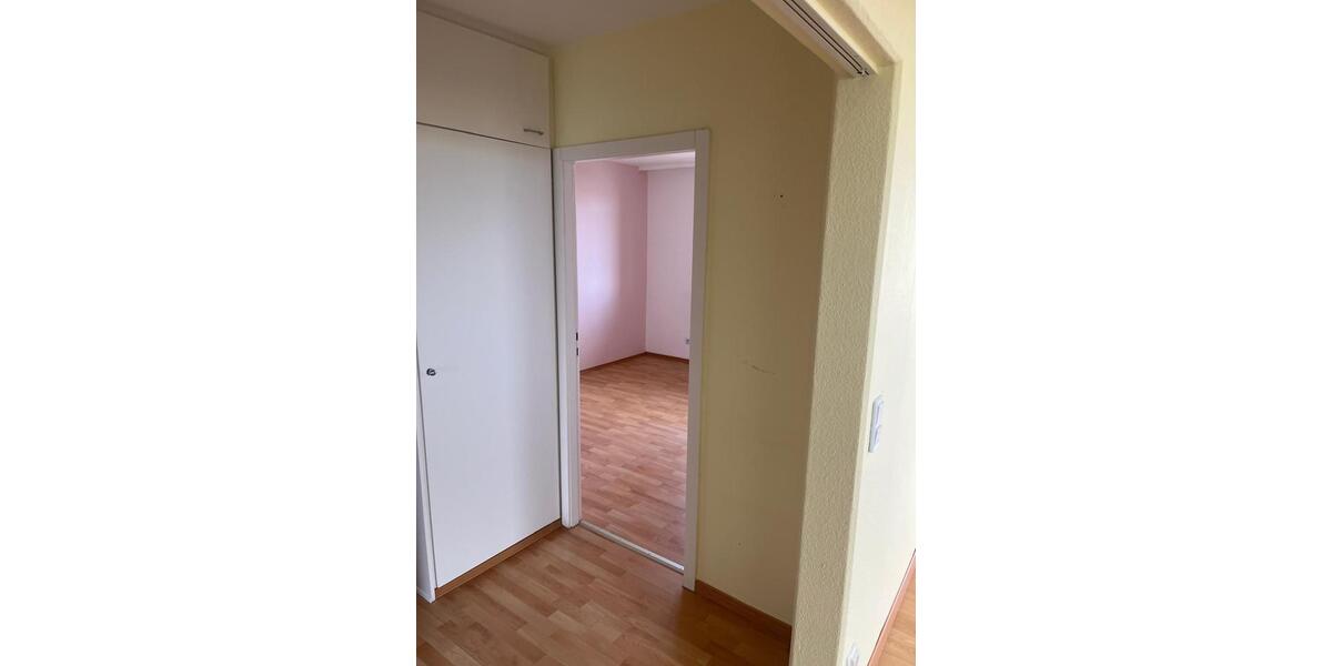 Etagenwohnung Hochheim am Main - 2 Zimmer, 60 m&sup2;, 200.000&euro; | Angebot:26324005
