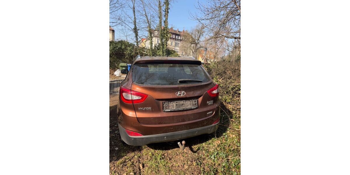 Hyundai TUCSON 121.700 km 9.500 &euro; Uttenreuth 91080