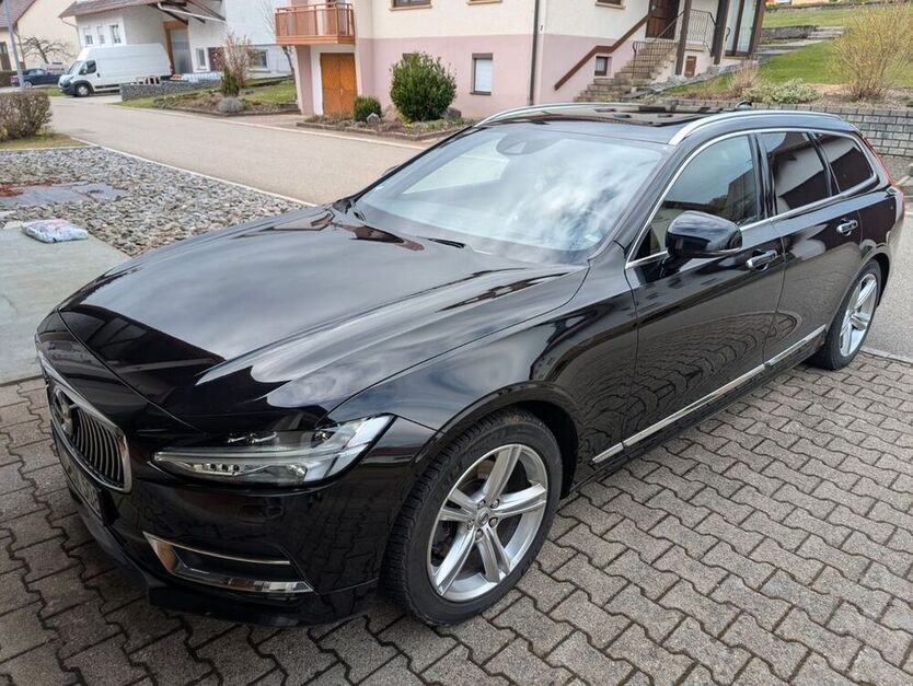 V90
