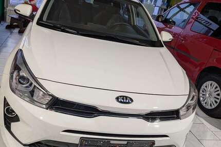 Kia Rio 11.705 km 15.400 &euro; Kissing 86438