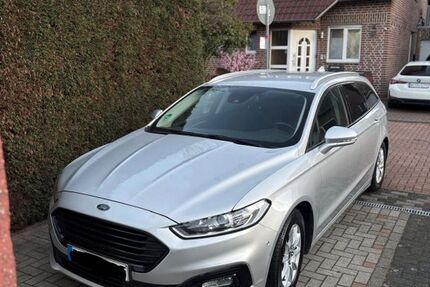 Ford Mondeo 175.000 km 8.900 &euro; Duisburg 47137