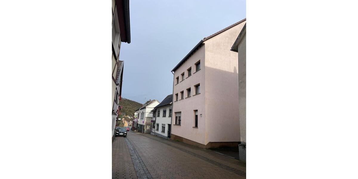 Mehrfamilienhaus, Wohnhaus Bad Breisig - 14 Zimmer, 345 m&sup2;, 559.000&euro; | Angebot:25086919