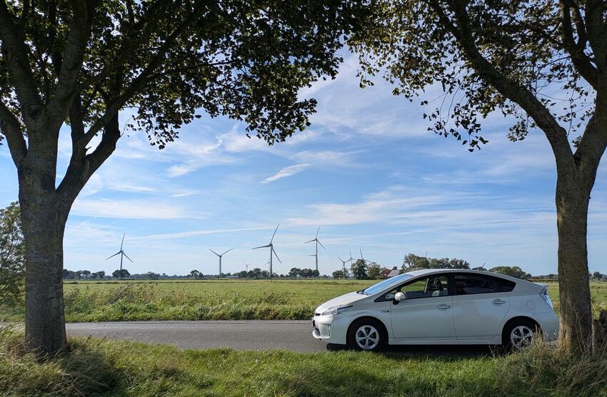 Toyota Prius 144.000 km 10.800 € Jever 26441
