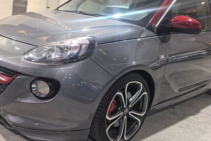 Opel Adam 69.748 km 9.700 &euro; Voerde 46562