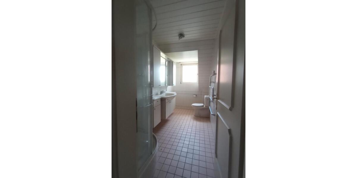 Einfamilienhaus Ranstadt - 9 Zimmer, 280 m&sup2;, 490.000&euro; | Angebot:27083584