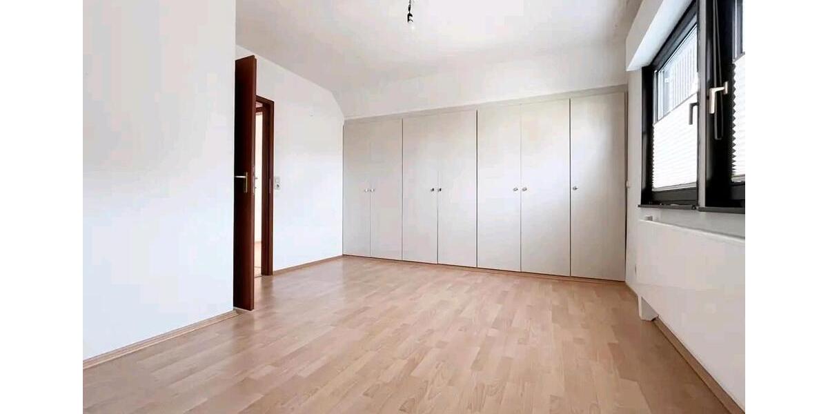 Etagenwohnung Germering - 5 Zimmer, 15 m&sup2;, 750&euro; | Angebot:25951766