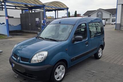 Renault Kangoo 163.000 km 2.700 &euro; Steinmauern 76479