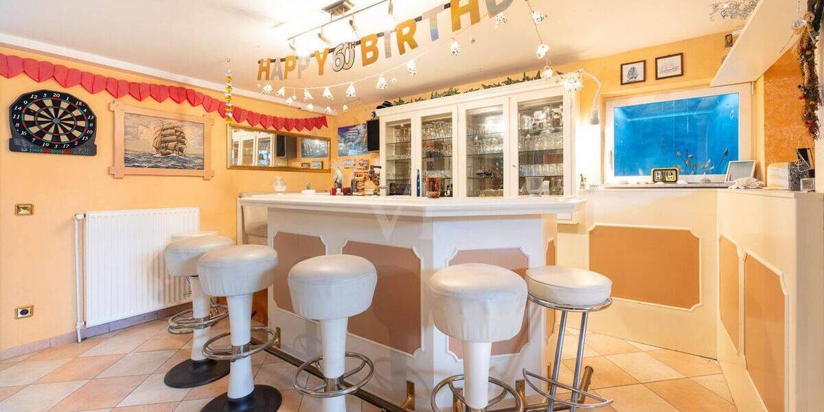 Sonnenverwöhntes Zuhause mit Stil, Sauna und großzügigem Garten 5 zimmer