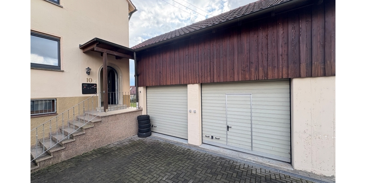 Freistehendes 2-Familienhaus - ideal für Familien oder Handwerker in Remseck-Hochberg 6 zimmer