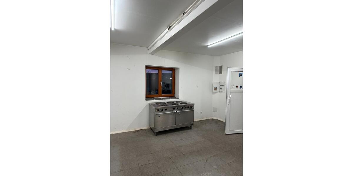 Gewerbeobjekt Bruckberg - 990&euro; | Angebot:24622190