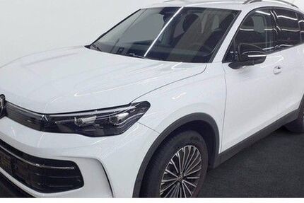 VW Tiguan 27.200 km 37.770 &euro; Bünde 32257