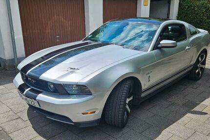 Ford Mustang 183.100 km 17.250 &euro; Duisburg 47138