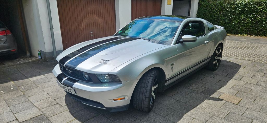 Ford Mustang 183.100 km 17.250 &euro; Duisburg 47138